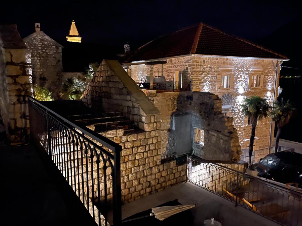 Vila Djuro Mikijelj Donji Stoliv Bagian luar foto