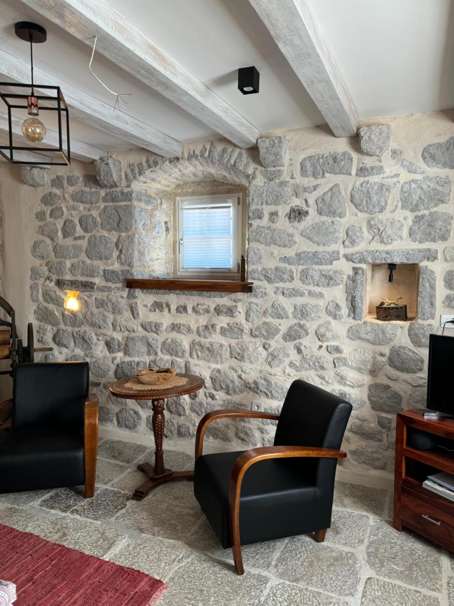 Vila Djuro Mikijelj Donji Stoliv Bagian luar foto